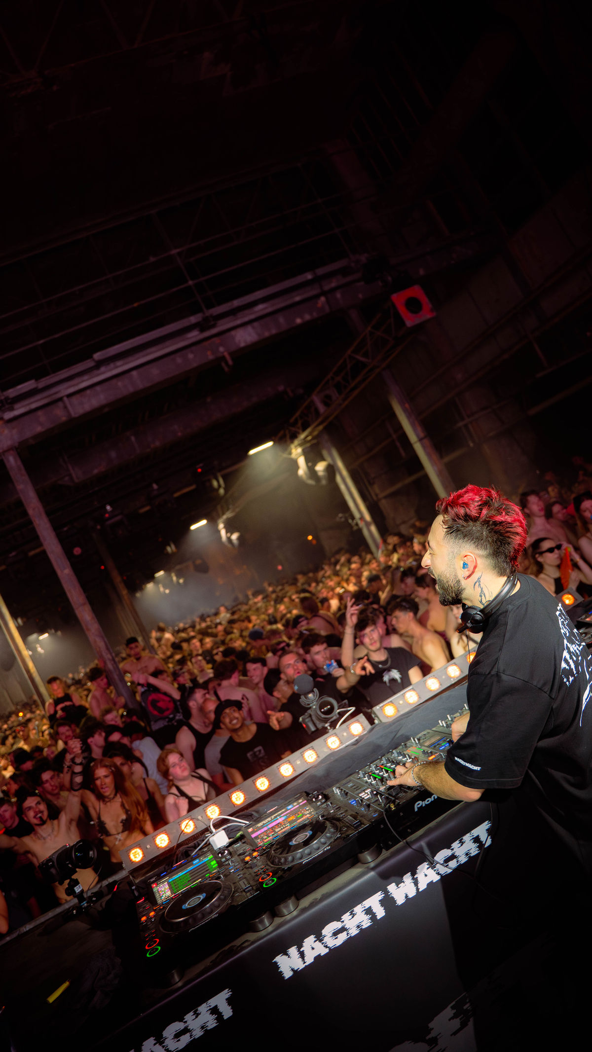 Loading... just a sec